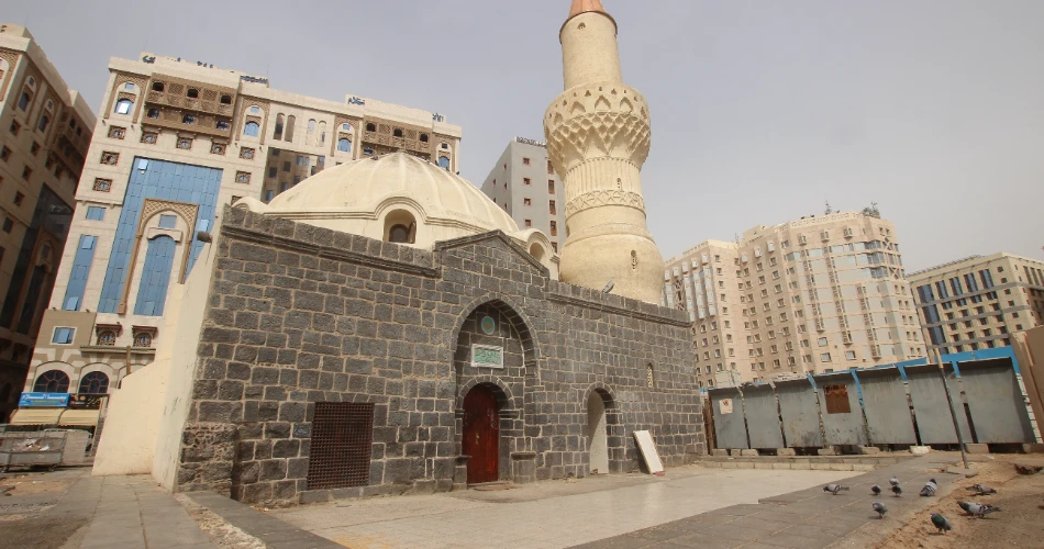 Historic Mosques of Madinah: Abu Bakr, Umar, Ali & Fatimah